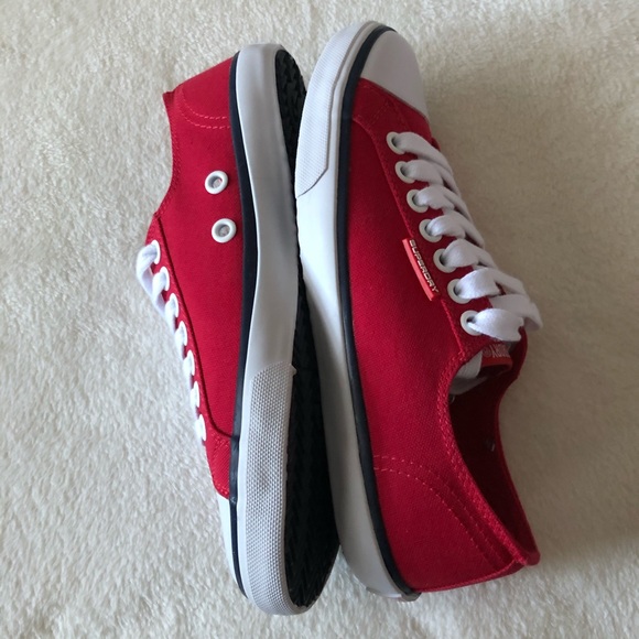 Superdry Red canvas sneaker New w box - Picture 3 of 7